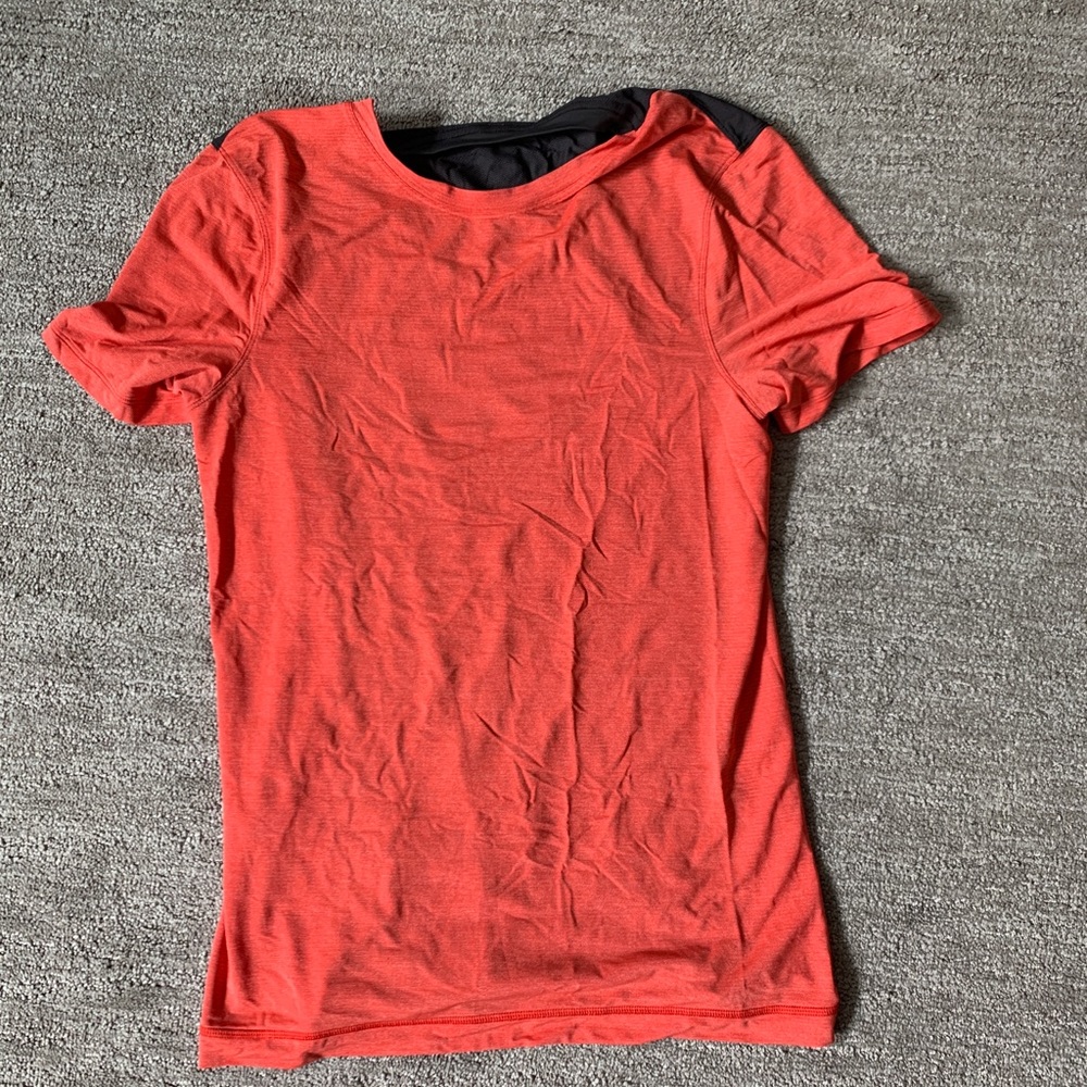 lululemon 🍋 workout tshirt size:6